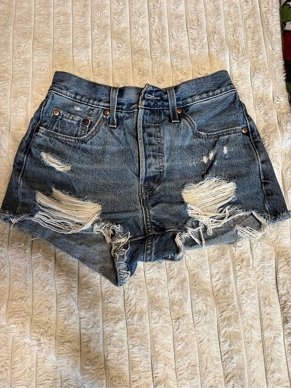 Levi's 501 Original High-Rise Cut-Off Denim Shorts Waist 25